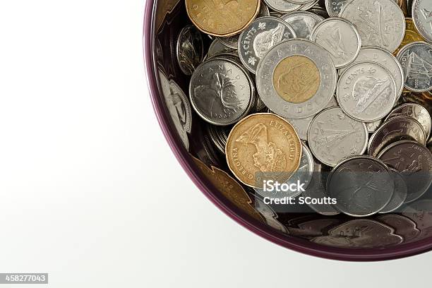 Schüssel Voll Von Kanadischen Münzenkeine Sparen Stockfoto und mehr Bilder von Kanadische Münze - Kanadische Münze, Kanadischer Geldschein, Kanadische Währung