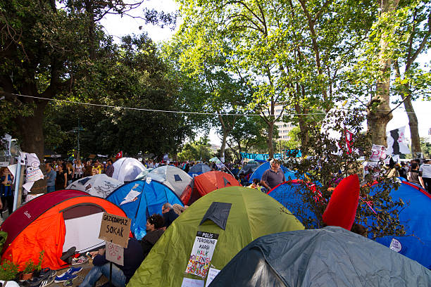 proteste in der türkei - protest turkey istanbul europe stock-fotos und bilder