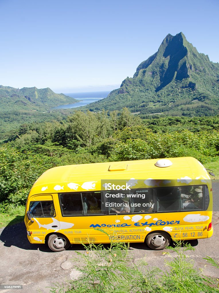 Belweder Autobus wycieczkowy i Opunohu Bay - Zbiór zdjęć royalty-free (Autobus)
