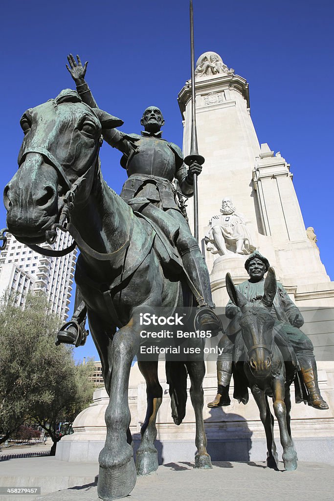 Monumento a Cervantes. Di Madrid - Foto stock royalty-free di Bronzo