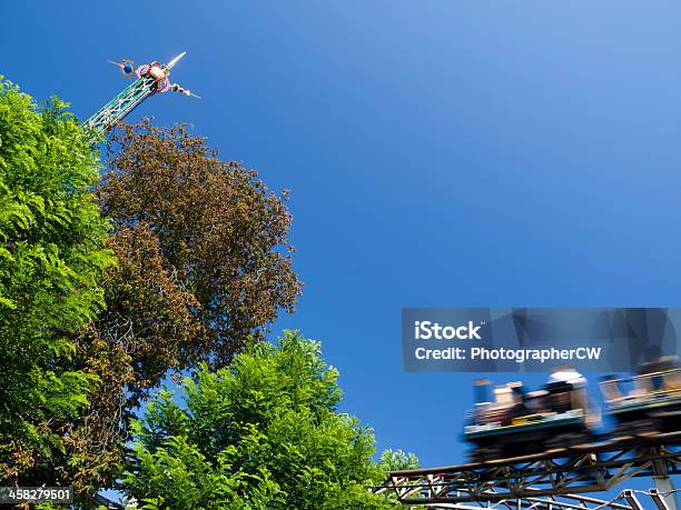 Tivoli Gärten In Kopenhagen Stockfoto und mehr Bilder von Achterbahn - Achterbahn, Blau, Baum