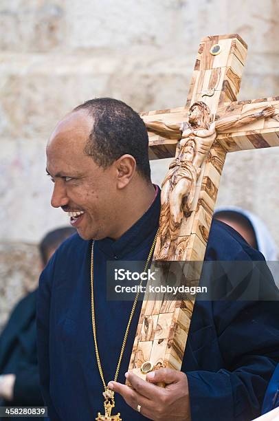 Etiope Venerdì Santo - Fotografie stock e altre immagini di Ambientazione esterna - Ambientazione esterna, Aspirazione, Bibbia