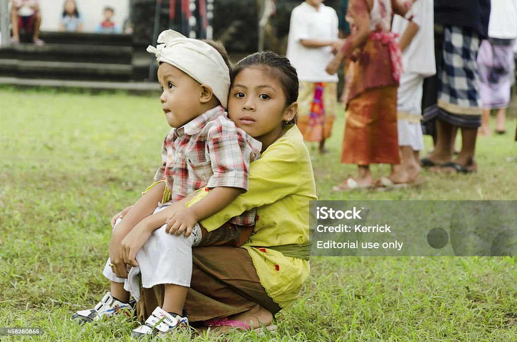 Kinder, die im Tempel Tänzer in Bali - Lizenzfrei Aktivitäten und Sport Stock-Foto