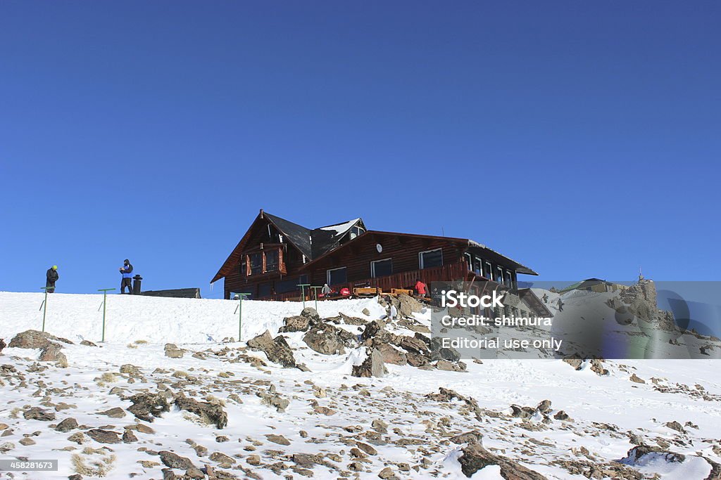 Lynch refugio en la parte superior de los Andes de la Patagonia - Foto de stock de Agua libre de derechos