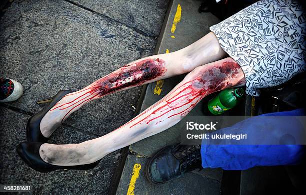 Dublin Zombie Câmara - Fotografias de stock e mais imagens de Adulto - Adulto, Andar, Ao Ar Livre