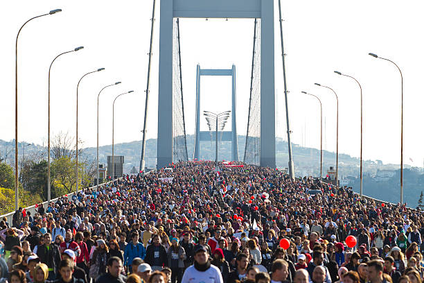 35 th istambul eurasia maratona - healthy lifestyle turkey sport marathon - fotografias e filmes do acervo