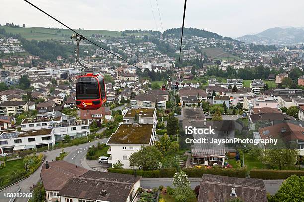 Foto de Cable Car Na Suíça e mais fotos de stock de Ajardinado - Ajardinado, Atividade, Aventura