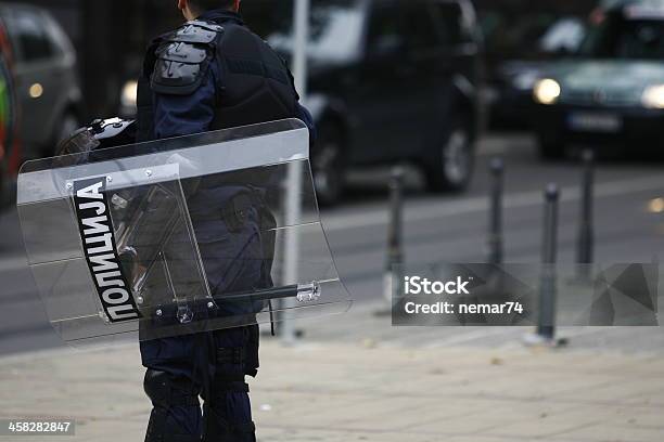 Polizei Und Stolz In Belgade Stockfoto und mehr Bilder von Aktivitäten und Sport - Aktivitäten und Sport, Anzünden, Aufstand