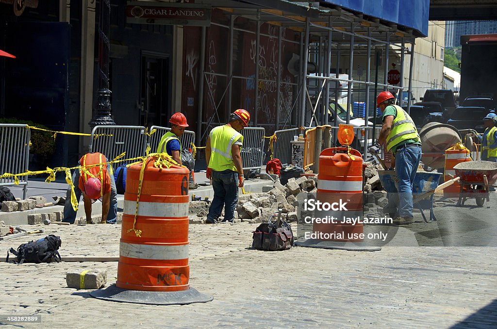 Route réparation travailleurs dans le quartier de Lower Manhattan, New York City - Photo de Chantier de construction libre de droits