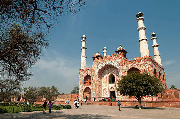 sikandra-túmulo de akbar o grande - akbar the great - fotografias e filmes do acervo