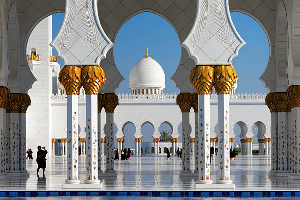 gran mezquita sheikh zayed, abu dhabi, emiratos árabes unidos - marble geometric shape spirituality travel destinations fotografías e imágenes de stock