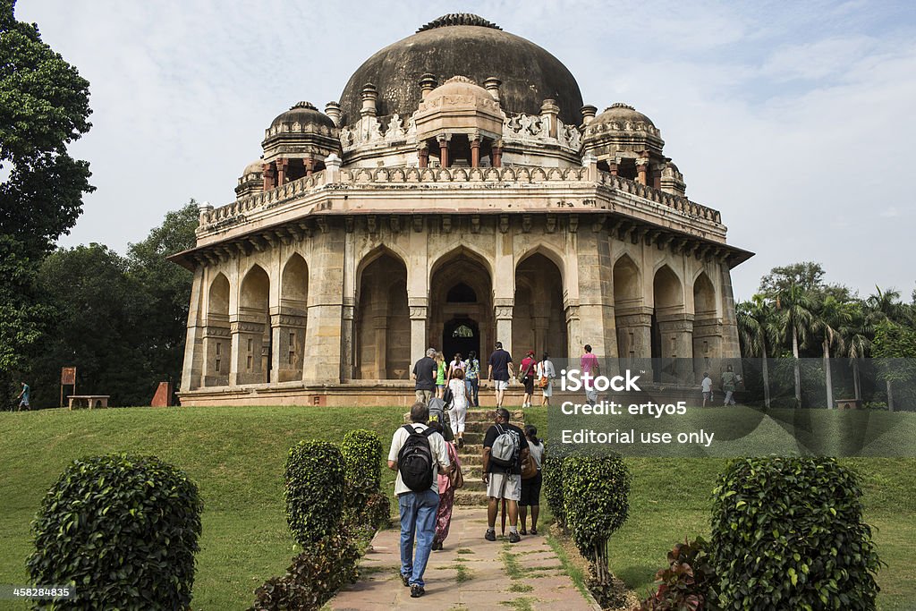lodhi Гробница в сад - Стоковые фото Mughal Empire роялти-фри