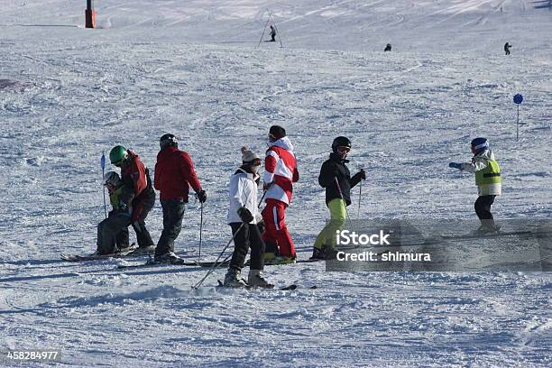 Touristen Lernen Das Skifahren Im Skigebiet Station Cerro Cathedral Stockfoto und mehr Bilder von Anden