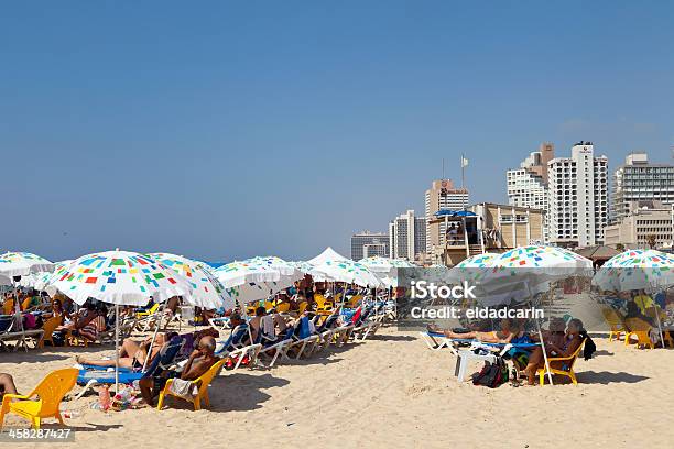 Verão Na Praia Em Israel Telaviv - Fotografias de stock e mais imagens de Ao Ar Livre - Ao Ar Livre, Areia, Atividade Recreativa