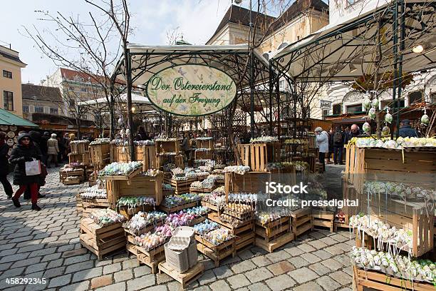 Mercato Di Pasqua Tradizionali A Vienna - Fotografie stock e altre immagini di Aprile - Aprile, Austria, Capitali internazionali