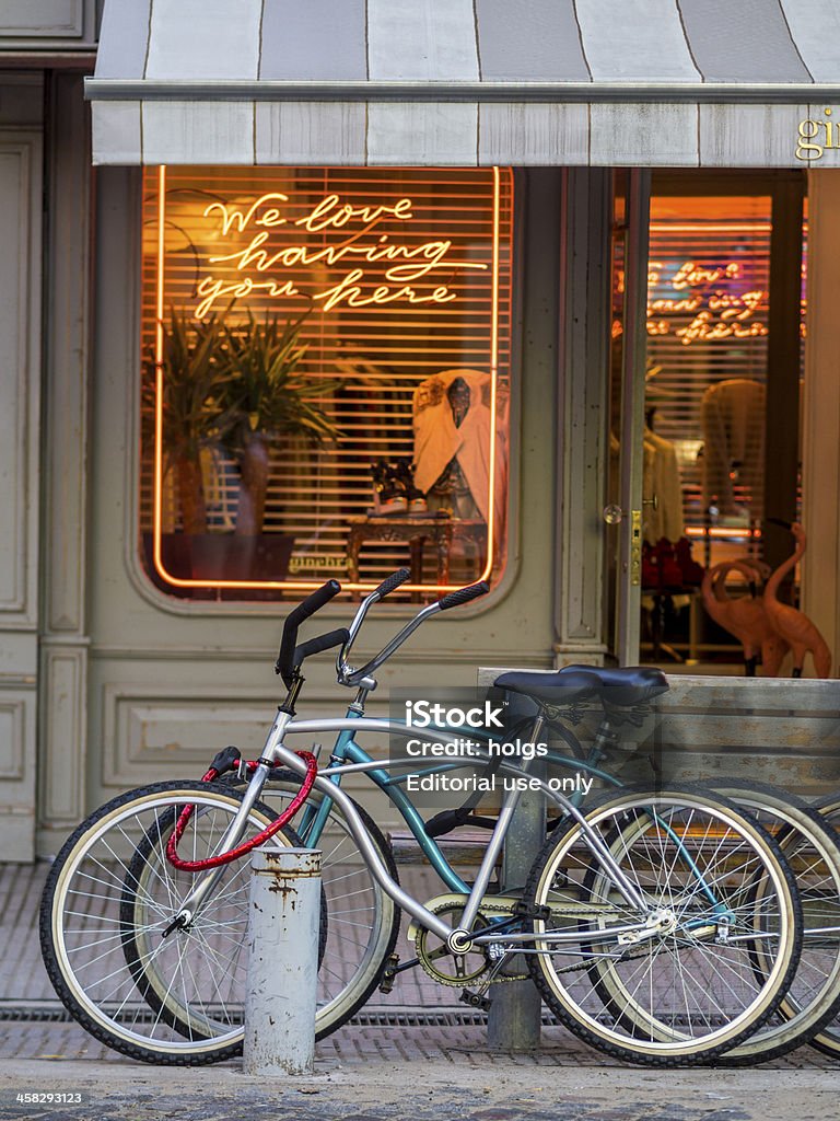 Парковать вне Магазин велосипедов - Стоковые фото Аргентина роялти-фри