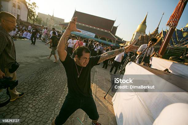 Photo libre de droit de Khong Khuenesprit Possession De Bang Monastère Wat Pra banque d'images et plus d'images libres de droit de 2013