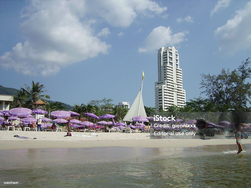 Praia de Patong em Phuket, Tailândia - Foto de stock de Areia royalty-free