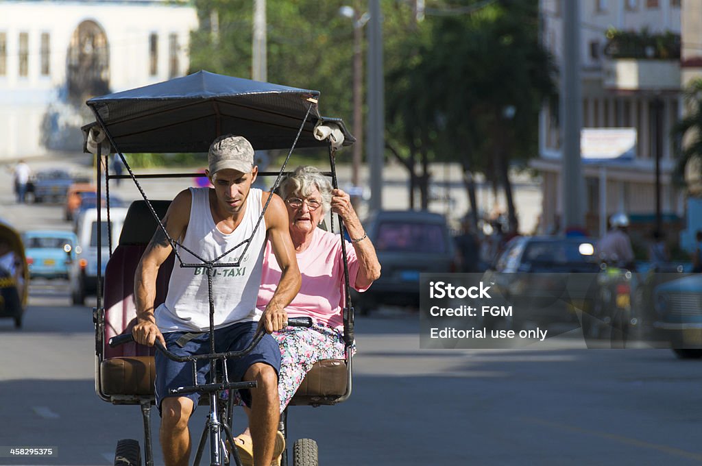 Taxi di Cuba - Foto stock royalty-free di Adulto