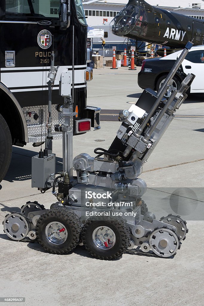 Lavorando Squadra artificieri Robot - Foto stock royalty-free di Base aerea dei Marine di Miramar
