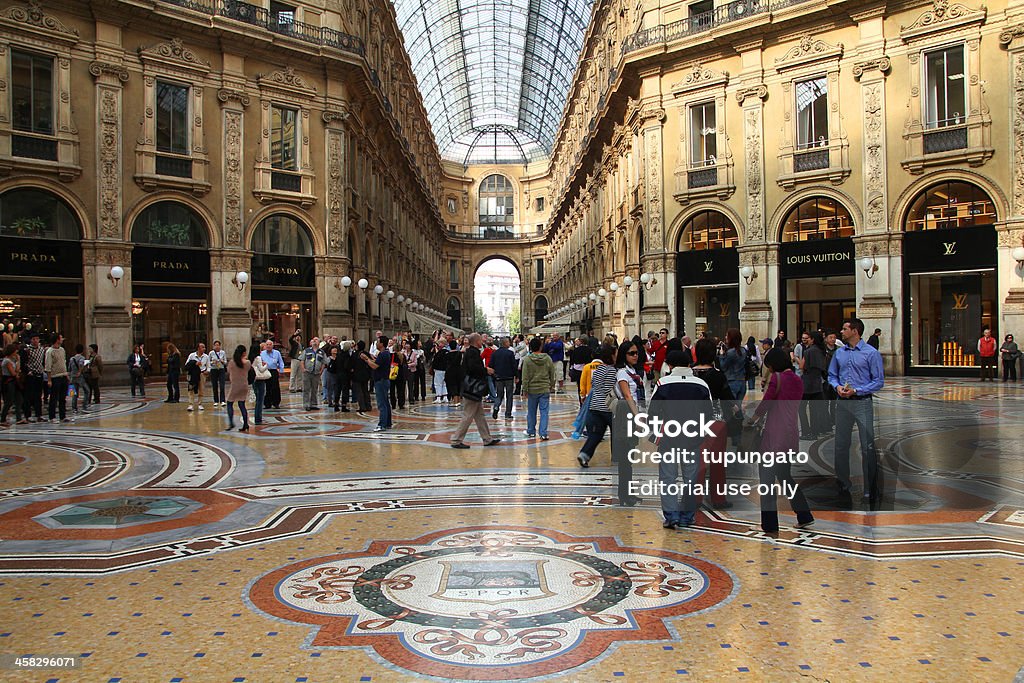 Milan boutiques de luxe - Photo de A la mode libre de droits