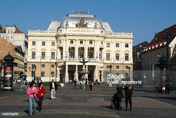 Eslovaquia Bratislava Foto de stock y más banco de imágenes de Arquitectura - Arquitectura, Bratislava, Delante de