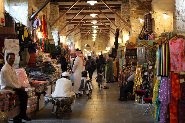 kuvapankkikuvat ja rojaltivapaat kuvat aiheesta souq waqif, doha - souk