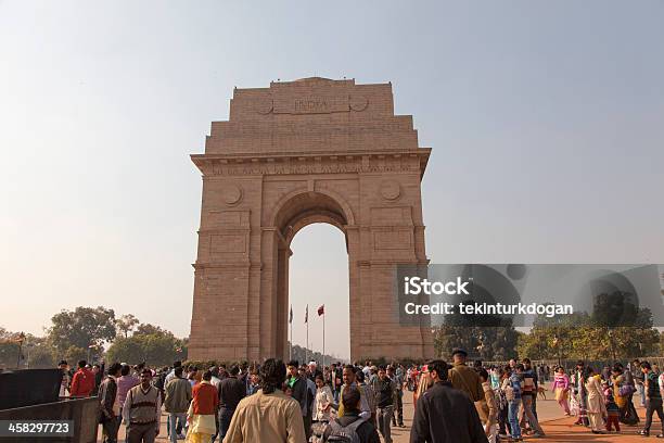 Foto de Monumental Gate Em Nova Délhi Índia e mais fotos de stock de Antigo - Antigo, Arquitetura, Capitais internacionais