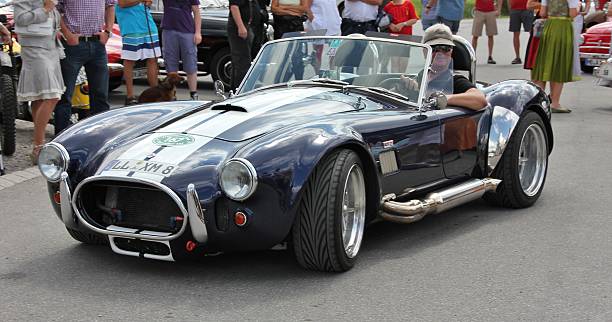 oldtimer shelby cobra - cobra car shelby close up - fotografias e filmes do acervo