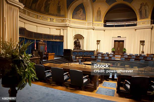 A Câmara Legislativa De Manitoba Parliment Building - Fotografias de stock e mais imagens de Assembleia Legislativa de Manitoba