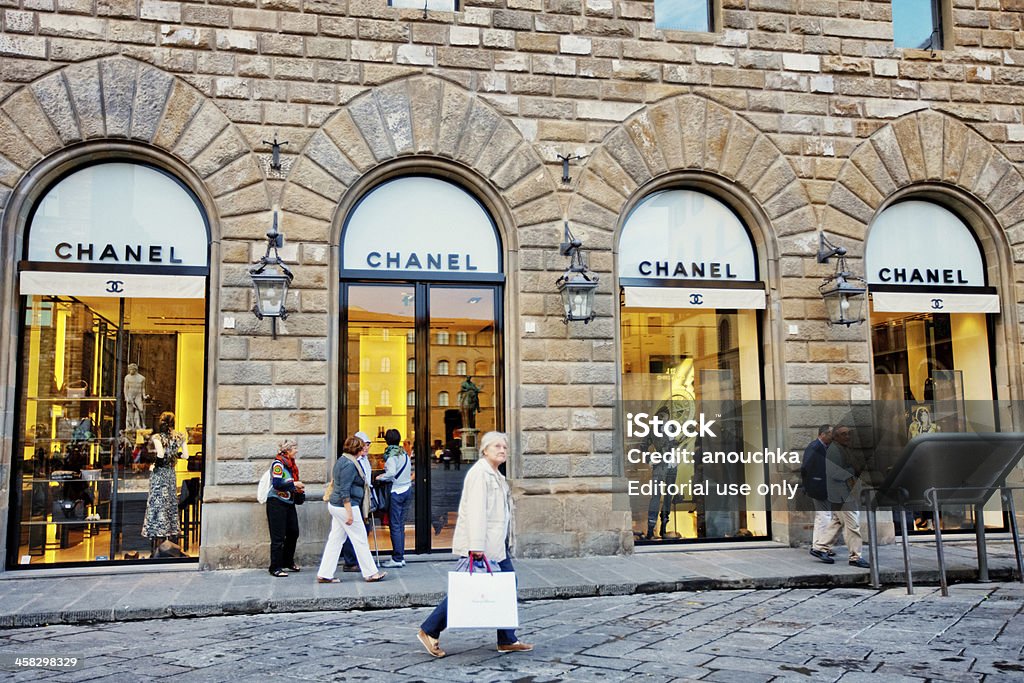 Cửa Hàng Chanel Ở Florence Piazza Della Signoria Ý Hình ảnh Sẵn có - Tải  xuống Hình ảnh Ngay bây giờ - iStock