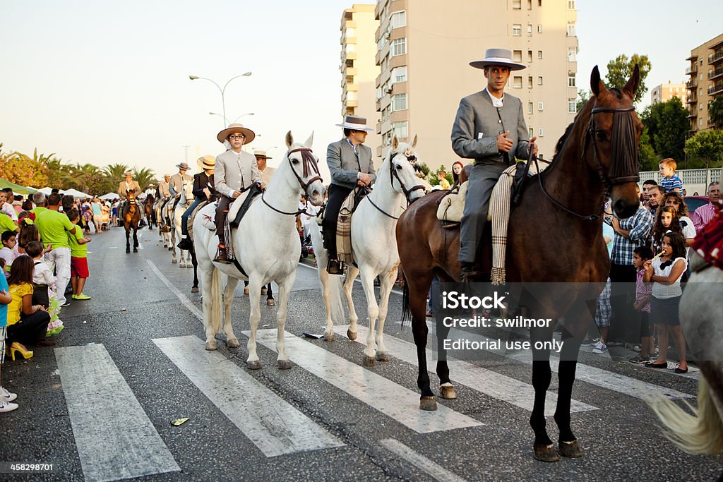 Riders a caballo andalús desfile de resorte - Foto de stock de Acontecimiento libre de derechos