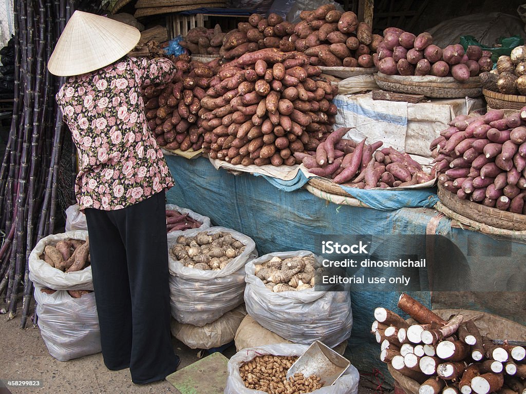 Vender produtos hortícolas no Vietname - Royalty-free Adulto Foto de stock