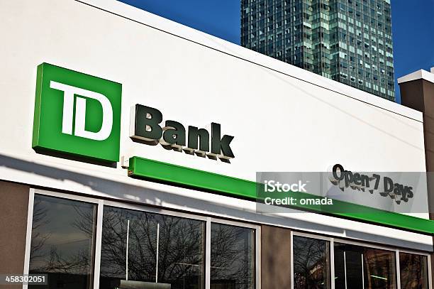 Знак Td Bank В Ньюйорке Cy — стоковые фотографии и другие картинки Банк - Банк, Банковское дело, Без людей