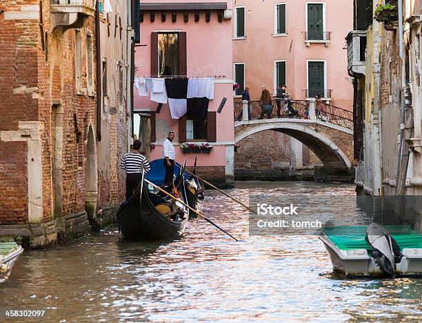 Gondoliere In Venedig Stockfoto und mehr Bilder von Antiquität - Antiquität, Außenaufnahme von Gebäuden, Ein Mann allein