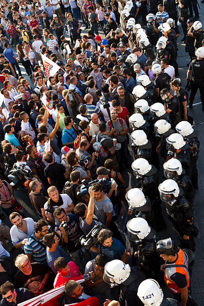 protestos na turquia - recep tayyip erdogan activist event gezi imagens e fotografias de stock