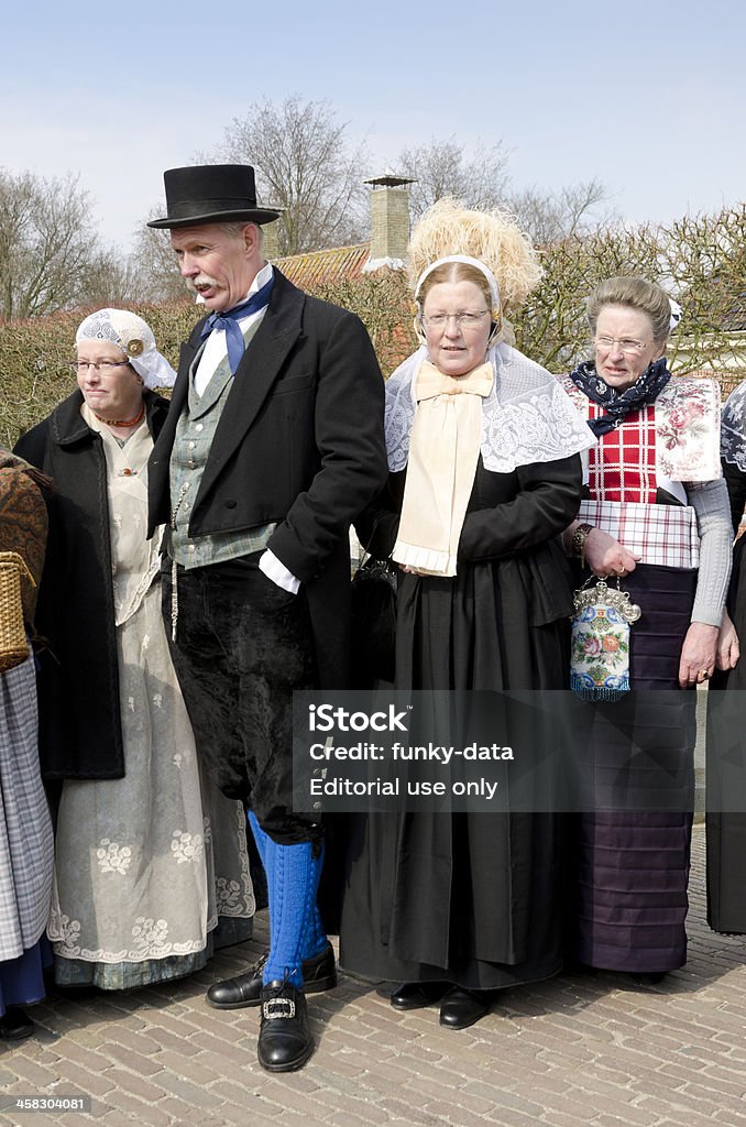 Senior persone con abiti tradizionali olandese - Foto stock royalty-free di 50-54 anni