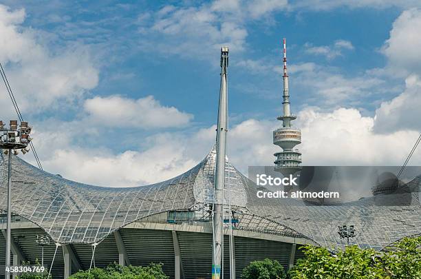Olympia Park Foto de stock y más banco de imágenes de Estadio - Estadio, Múnich, Aire libre
