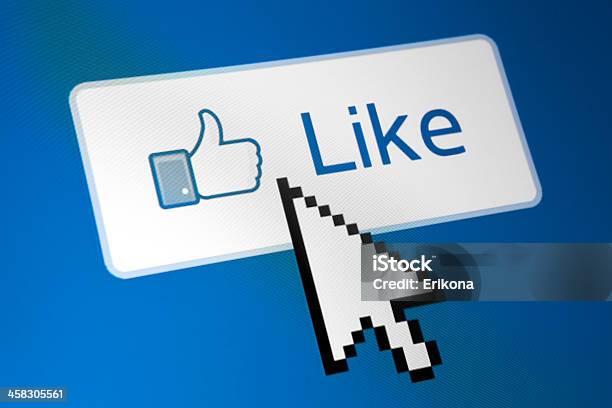 Facebook Like Button — стоковые фотографии и другие картинки Знак - Знак, Кнопка Мне нравится, Компьютерный монитор