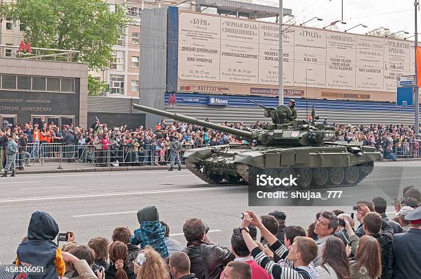 Esercito Russo T90a Canotta Visualizzati Durante La Parata Per Le Festività - Fotografie stock e altre immagini di Carro armato