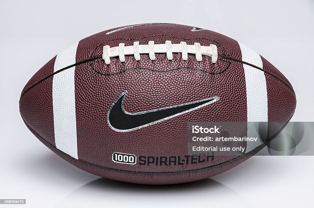 asignar Sembrar Leopardo Nike 1000 Spiraltech Football Stock Photo - Download Image Now - Nike -  Designer Label, American Football - Ball, American Football - Sport - iStock