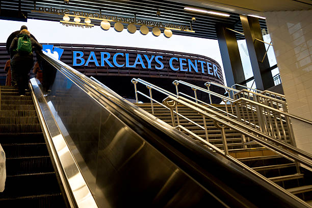 barclays center arena at atlantic avenue, brooklyn, nowy jork - barclays center zdjęcia i obrazy z banku zdjęć
