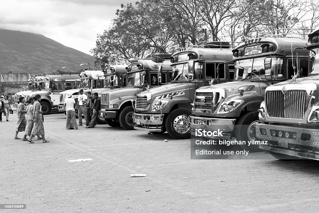 La estación de autobuses de pollo - Foto de stock de América Central libre de derechos