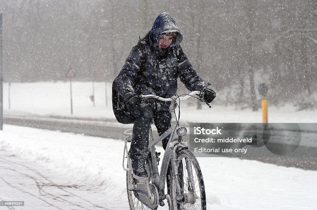 Ciężkie śniegu w Limburg - Zbiór zdjęć royalty-free (Jeździć na rowerze)