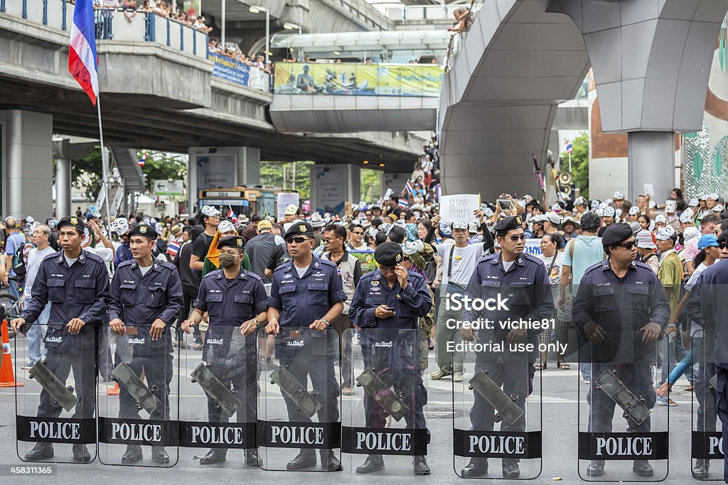 警察ガードガイ・フォークスの抗議 - アジア大陸のロイヤリティフリーストックフォト