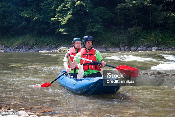 Flisactwo Na Dunajec River - zdjęcia stockowe i więcej obrazów Kajak - Kajak, Rzeka Dunajec, Dolina