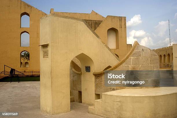 Photo libre de droit de Jantar Mantar Jaipur Rajasthan Inde banque d'images et plus d'images libres de droit de Akbar le Grand - Akbar le Grand, Architecte, Architecture