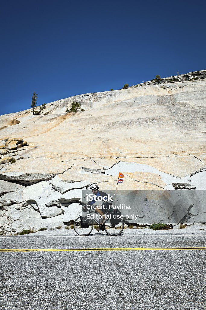 Englishman rowerze w Olmsted Point w Parku Narodowego Yosemite, USA - Zbiór zdjęć royalty-free (Ameryka)