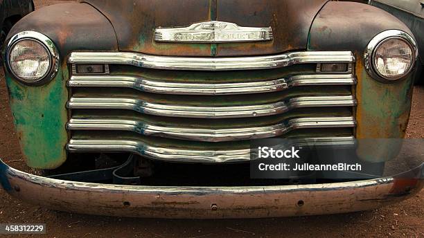 Chevrolet Antiguo Foto de stock y más banco de imágenes de 1940-1949 - 1940-1949, Aire libre, Aparcamiento