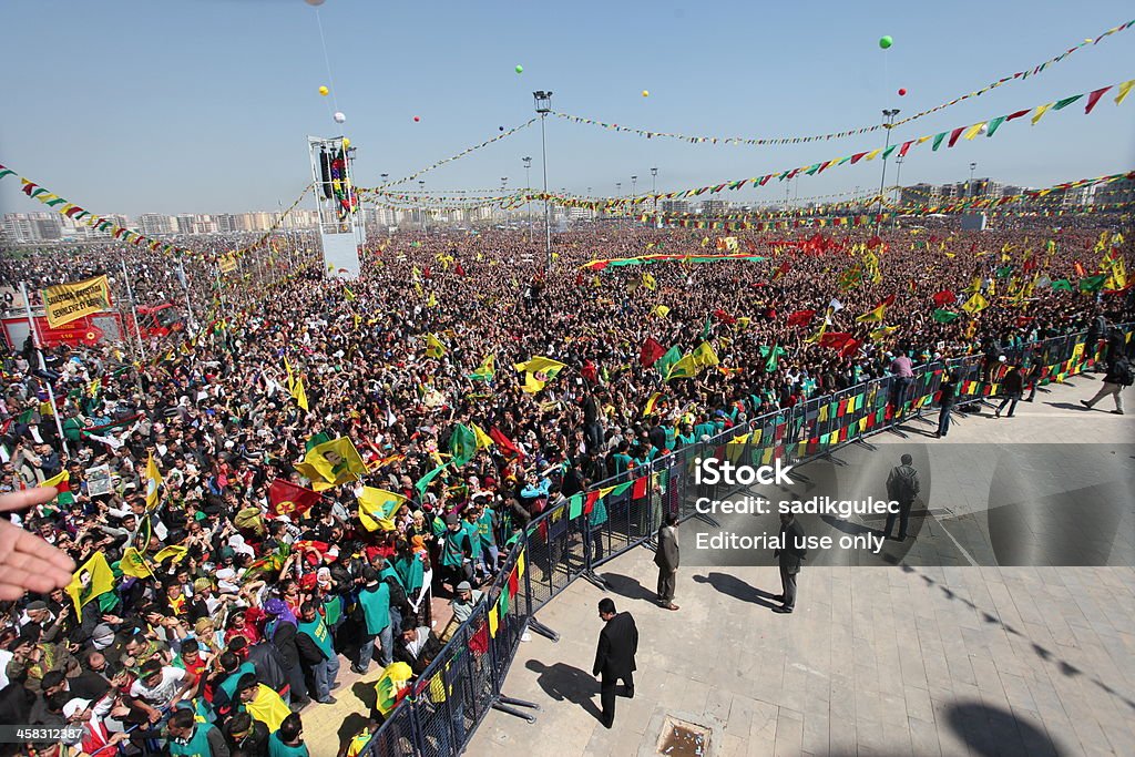 Newroz en la ciudad de Diyarbakir, Turquía. - Foto de stock de Aire libre libre de derechos